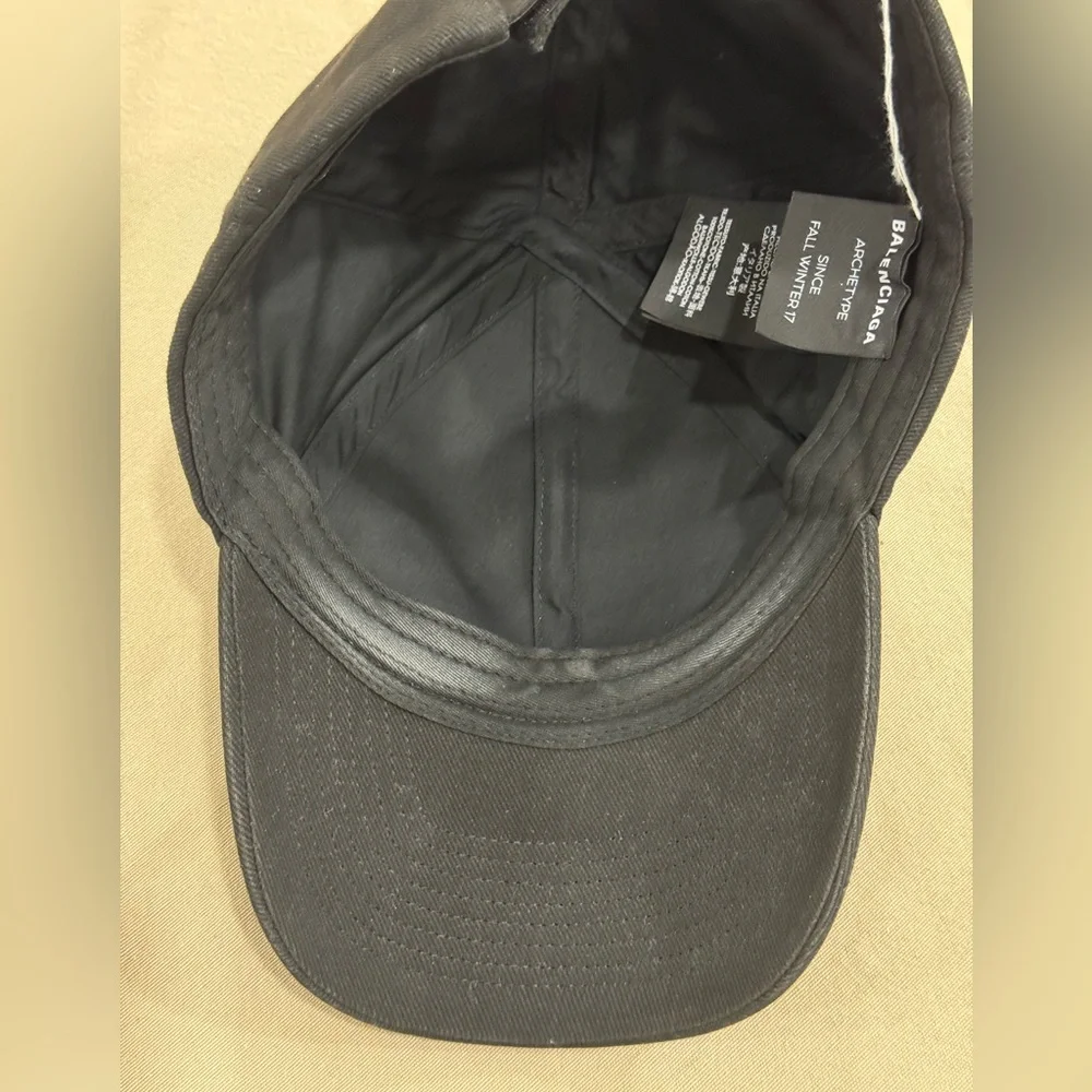 ❌SOLD❌ Balenciaga Classic Black Baseball Cap - Picture 7 of 10